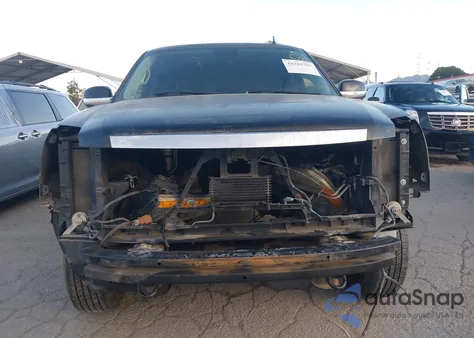 2007 Cadillac Escalade Standard z USA, uszkodzony, nr VIN 1GYEC63877R380049